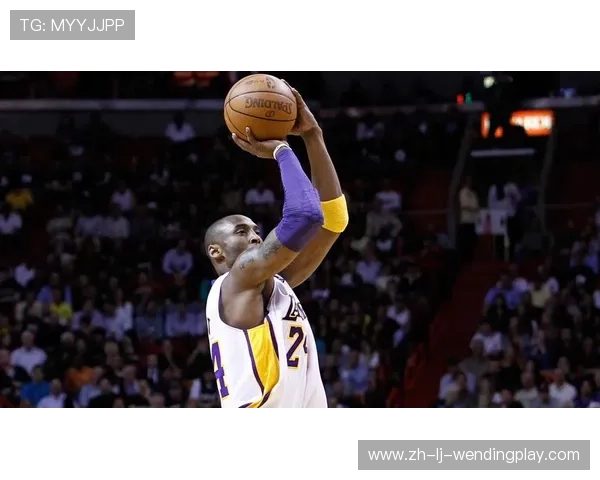 科比经典壁纸收藏：致敬永远的湖人传奇